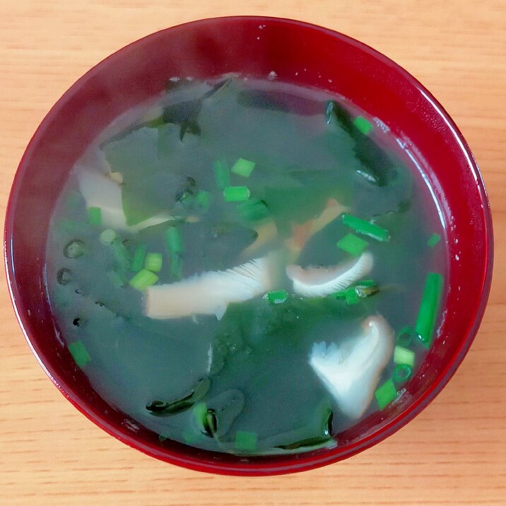 わかめとしいたけの中華スープ